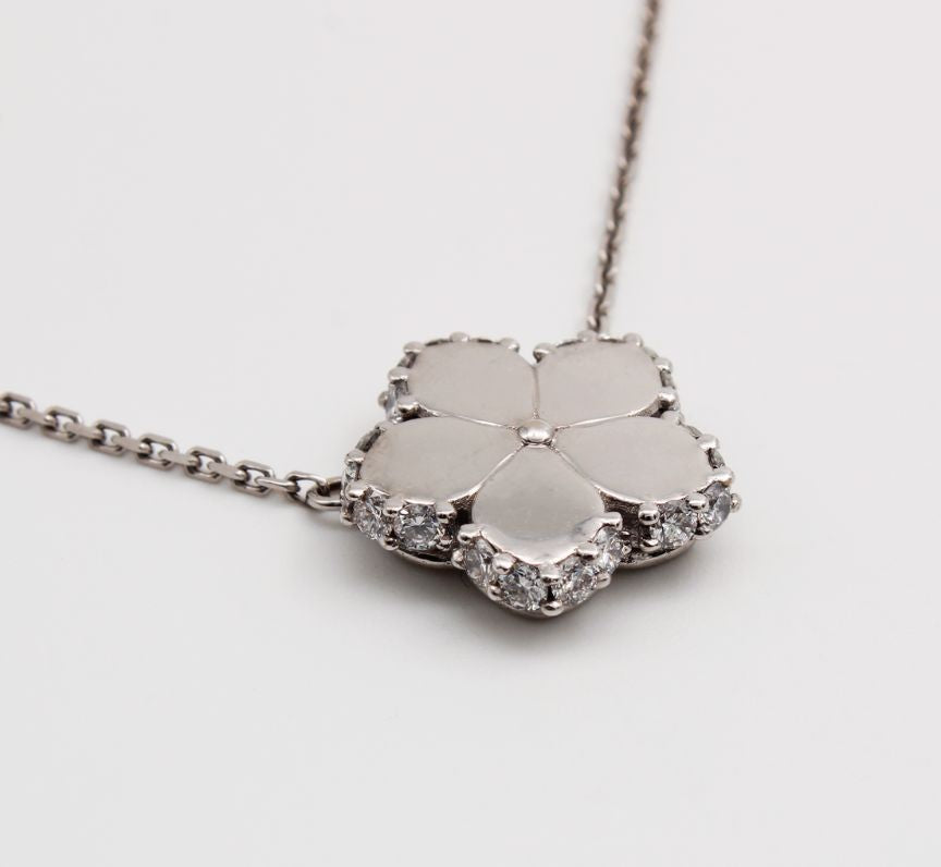 Pansy Pendant and Chain in 9ct White Gold