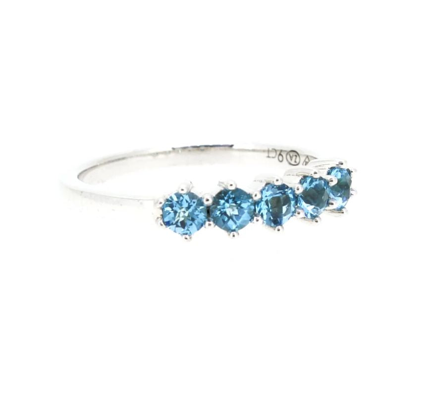 9ct White Gold Blue Topaz Ring (0.56ct)