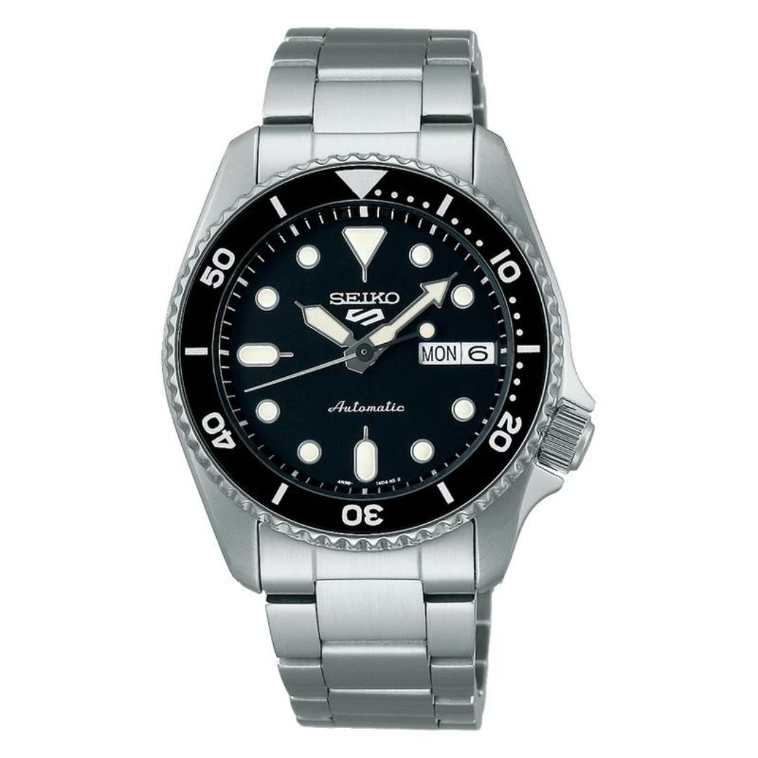Seiko 5 Sports SKX Midi Black Watch