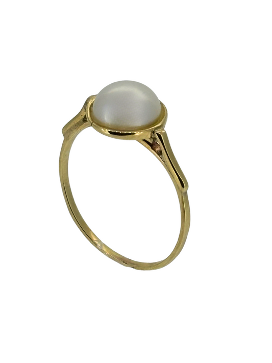 Freshwater Pearl Ring in 9kt Yellow Gold