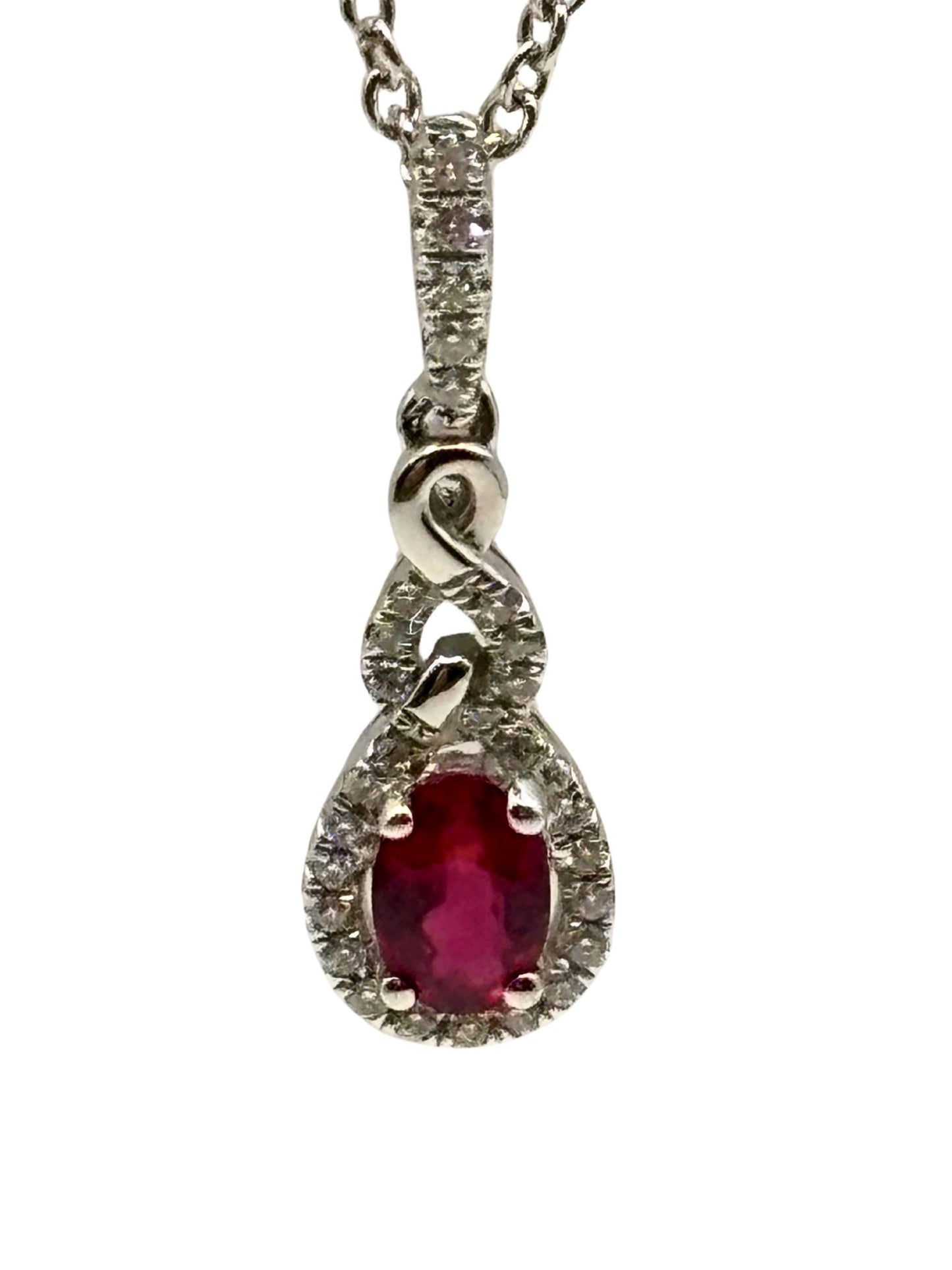 Oval Ruby and Diamond Pendant I Ruby 0.56ct I Diamonds 0.13ct