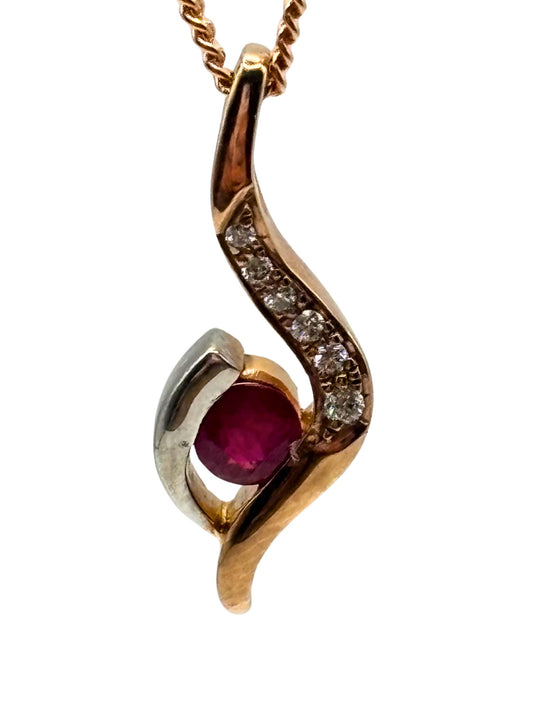 Ruby and Diamond Pendant in 9kt Gold I Ruby 0.38ct; Diamond 0.08ct