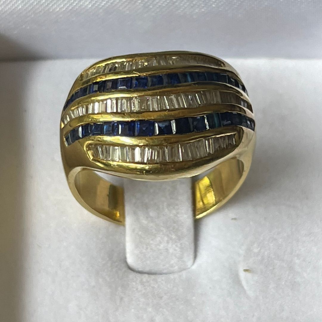 18ct Yellow Gold Baguette Diamond & Sapphire Ring