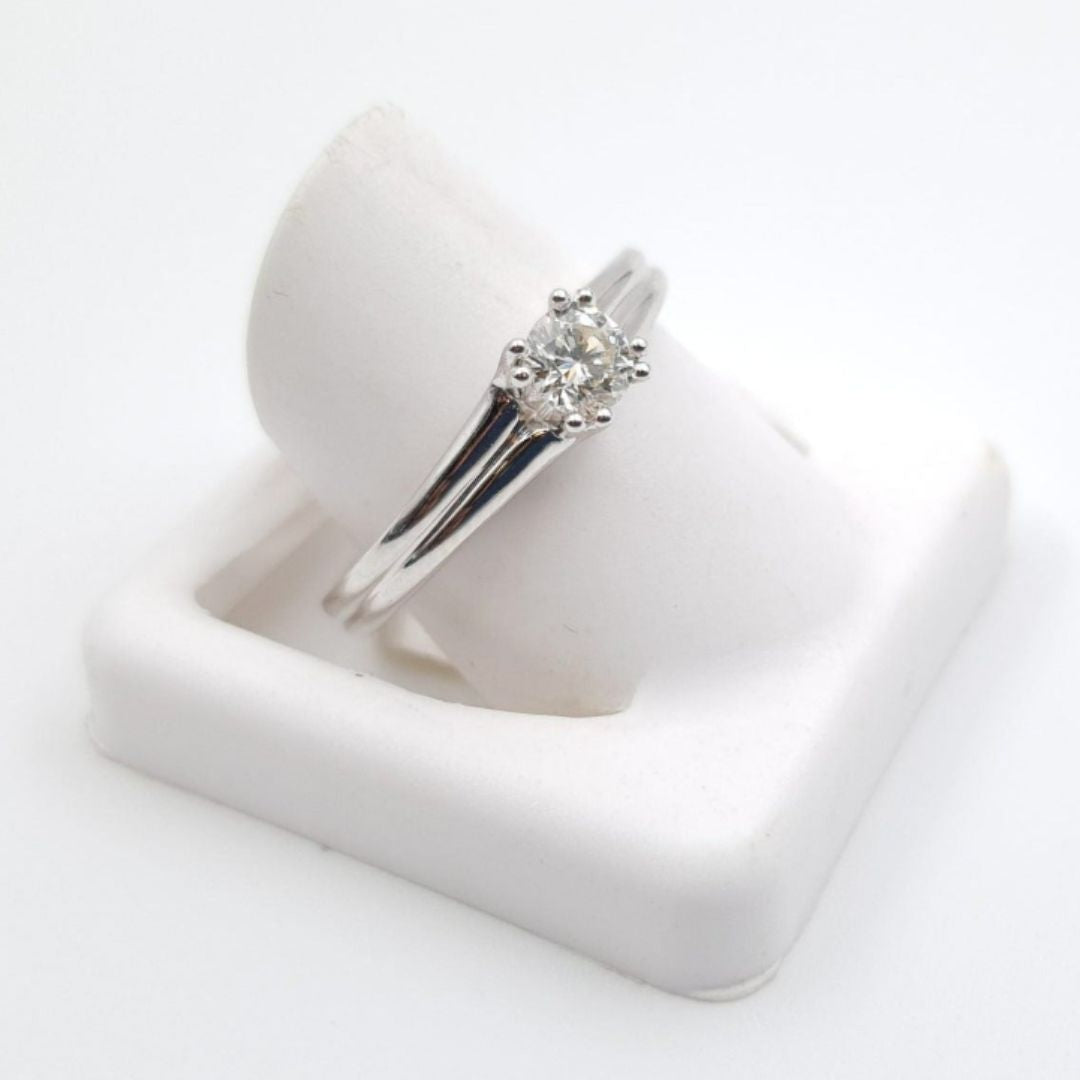 18ct White Gold Classic Solitaire Diamond Ring (0.29ct)