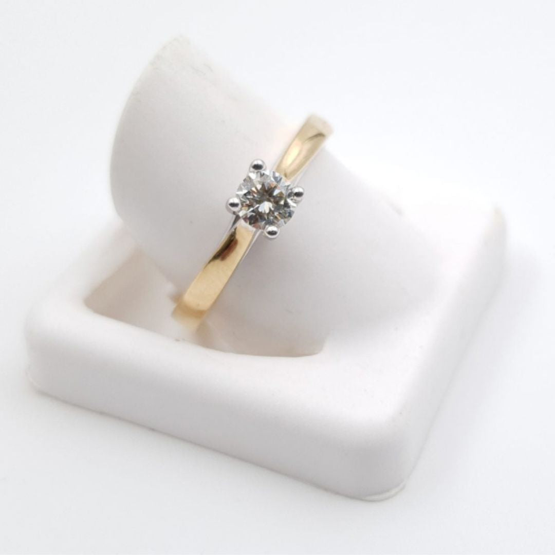 9ct Yellow Gold Solitaire Diamond Engagement Ring (0.3ct)