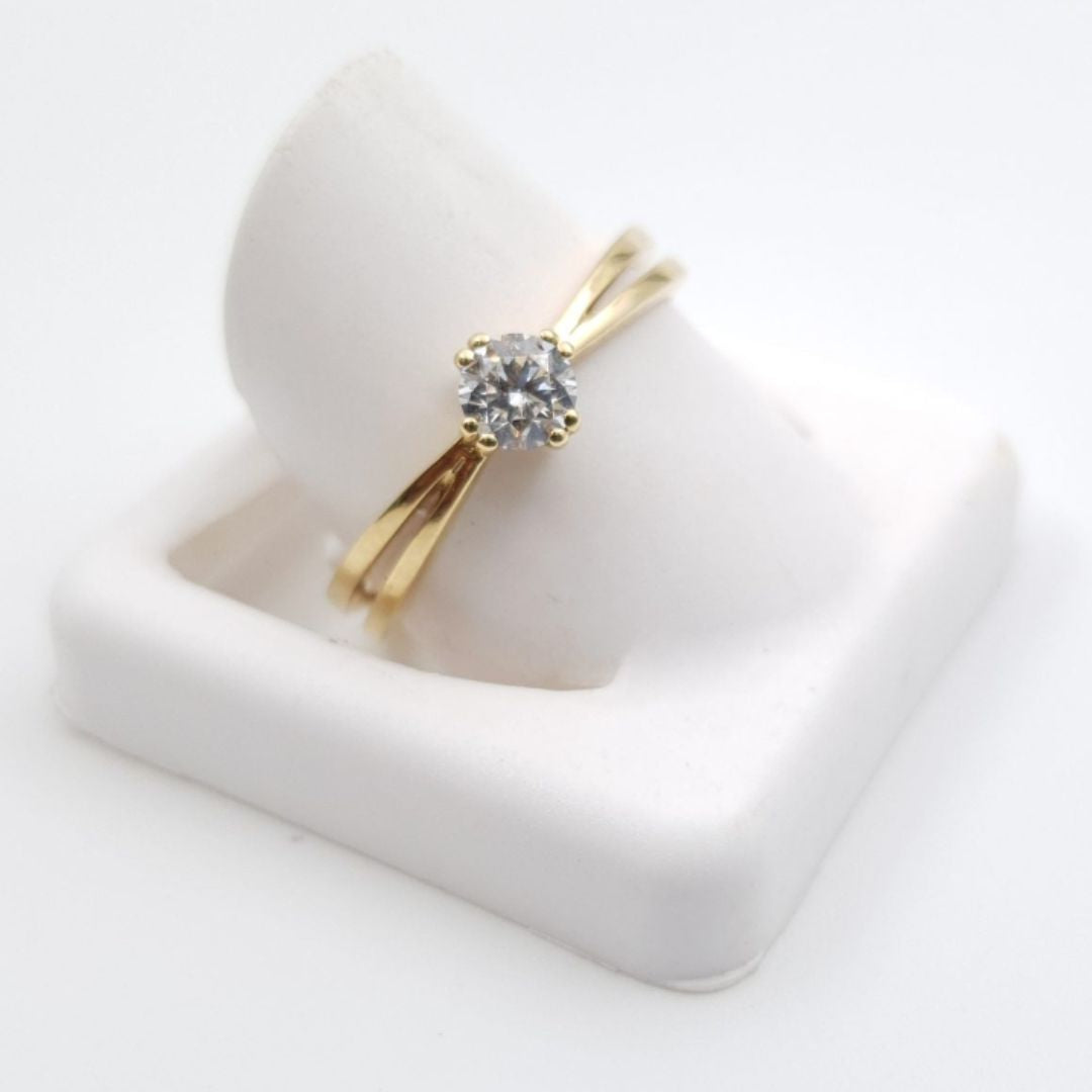 18ct Yellow Gold Classic Solitaire Diamond Engagement Ring (0.3ct)