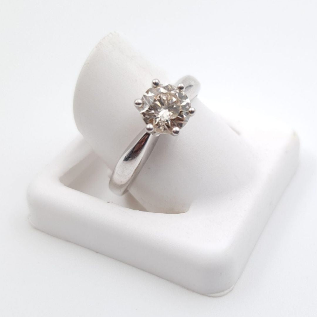 Classic 18ct White Gold Solitaire Diamond Engagement Ring (1.02ct)