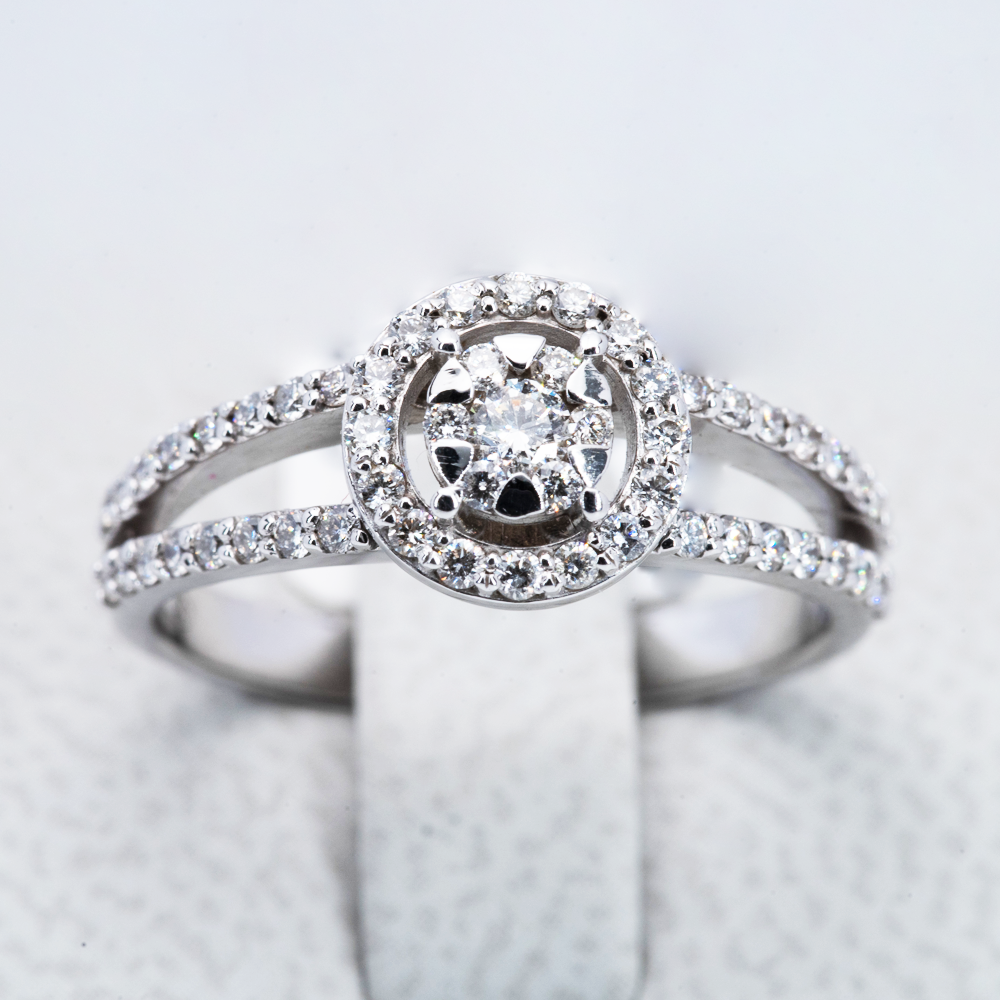 9ct White Gold Cluster Diamond Engagement Ring I 0.55ct total