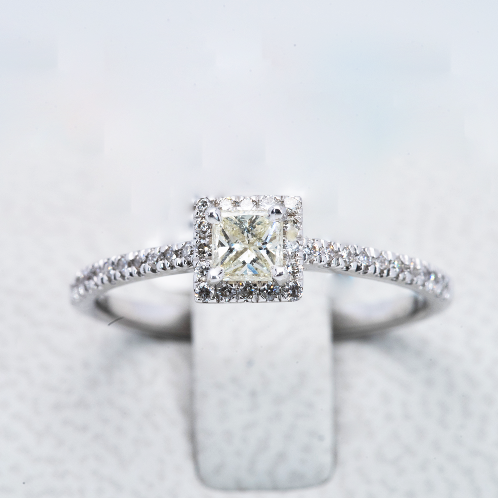 9ct White Gold Princess Cut Halo Diamond Engagement Ring I 0.50ct total