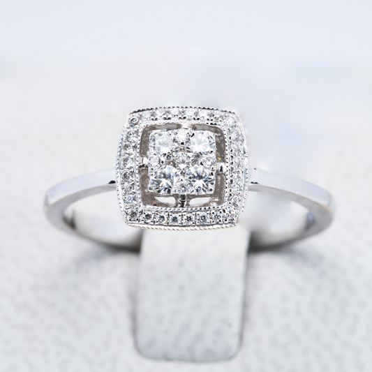 18ct White Gold Princess Cut Halo Diamond Ring I 0.21ct total