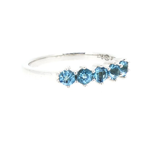 9ct White Gold Blue Topaz Ring (0.56ct)