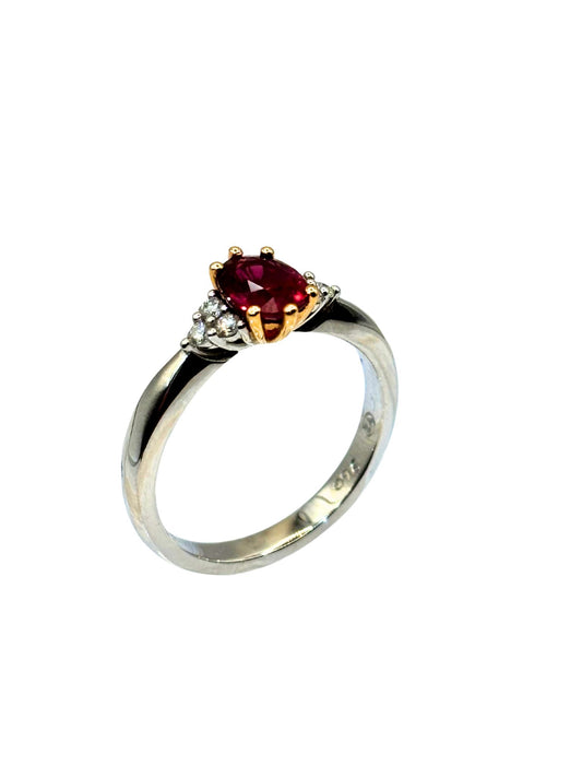 Ruby Solitaire Ring with Diamond Cluster Side Stones in 18kt White Gold I Ruby 1.01ct I Diamonds 0.12ct