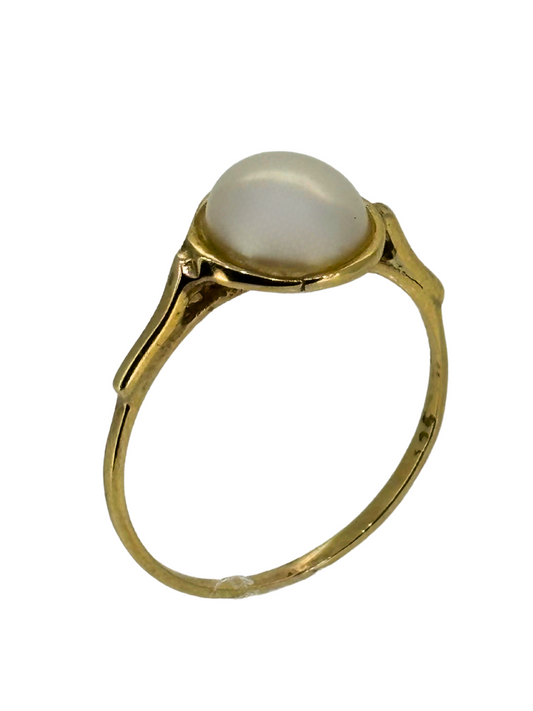 Freshwater Pearl Ring in 9kt Yellow Gold