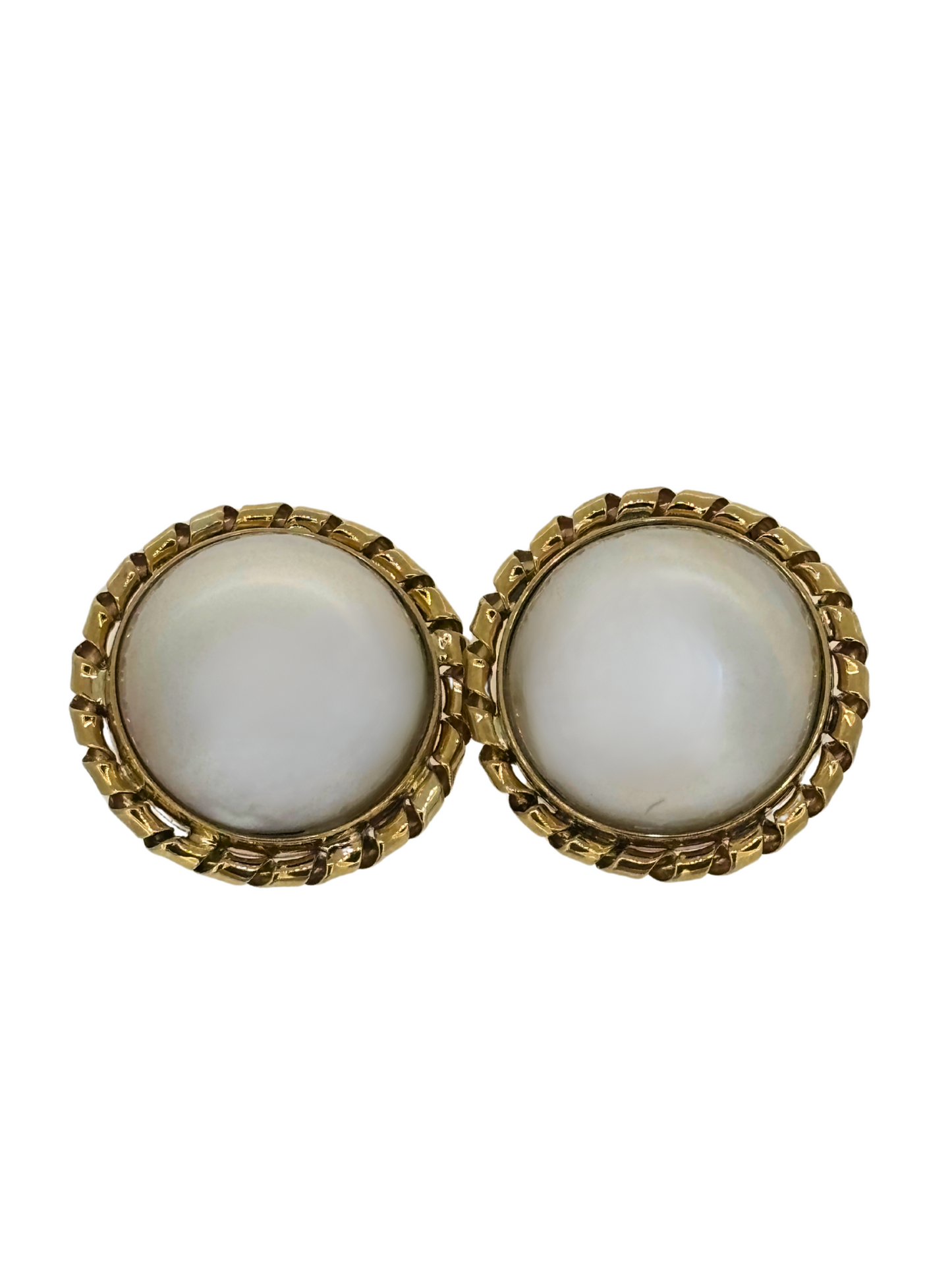 Pearl Stud Earrings in 9kt Gold