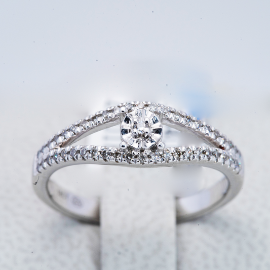 18ct White Gold Diamond Solitaire Ring